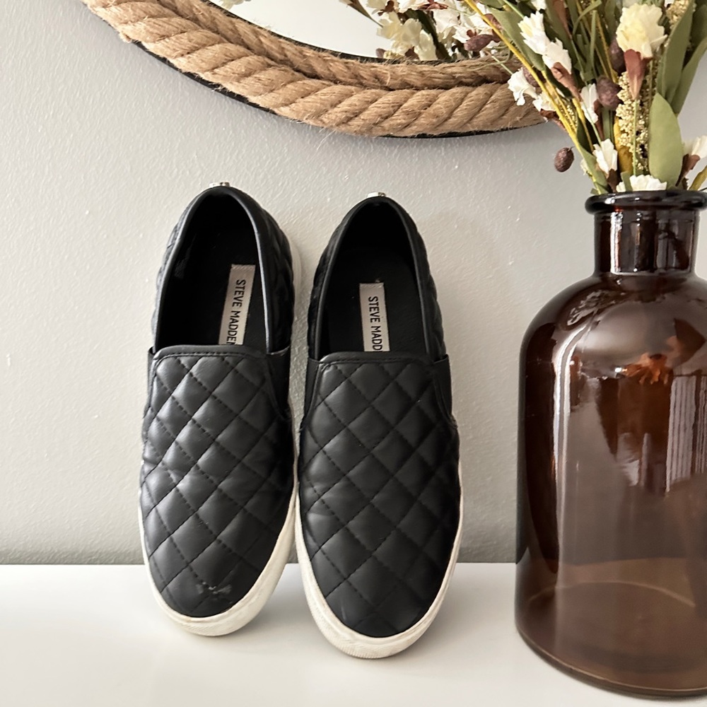 Steve Madden Black Endell Slip Ons